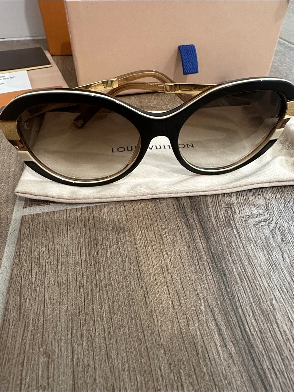 Louis Vuitton Luxury petit soupcon cat  Sunglasses